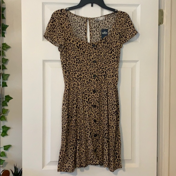 Hollister Dresses & Skirts - Cheetah print dress